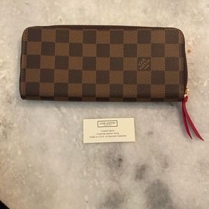 Louis Vuitton Zippy Wallet